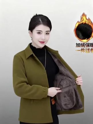 中年妈妈们看过来!这款灯芯绒加绒外套太绝了~POLO领设计简约大气,宽松版型舒适又藏肉,加绒内里温暖抗寒,是秋冬扮靓又保暖的贴心之选,休闲又洋气,赶紧入手让妈妈在这个冬天时髦又温暖~#灯芯绒外套#保暖又好看 #加绒外套#面料柔软舒适 #外套女秋冬