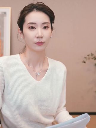 CHENSMCHEN绵羊毛V领针织衫女秋冬穿搭气质设计感打底衫CSZ7223QQ#陈什么陈 #羊毛衫 #羊毛打底针织衫 #轻奢女装 #时尚单品
