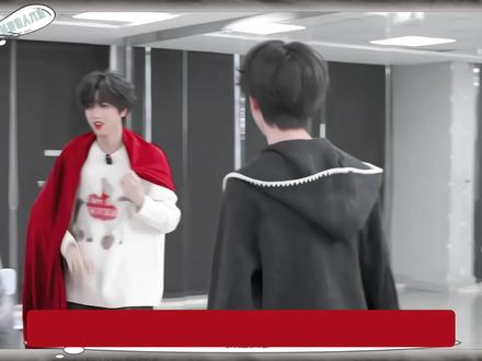 大概就是诡异这一块/.
#陈浚铭
#时代峰峻
#四代搞笑日常