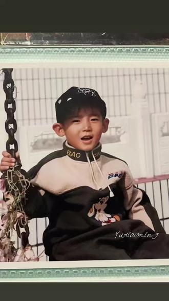 “光阴的马车请你Drive slow,让我的爱人勇敢别怕变老"。虽然有人会变老,但总有人正年轻#别怕变老#于适#剪辑#生命力#搞笑