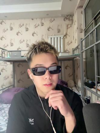 求稳一生难封侯 怕输一世难出头
富贵险中求
pg没有头