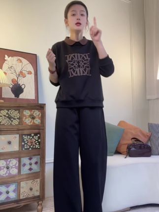 想要显瘦效果的,不用纠结,不用考虑,一定是黑色套装#今日穿搭 #女装 #休闲裤 #显高显瘦 #卫衣穿搭