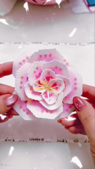 #创作者中心 #创作灵感 #母亲节礼物 #永生花 #康乃馨 亲手做的康乃馨,才是给妈妈最特别的礼物💐