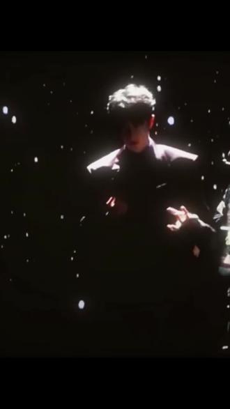 肖战是星光是浪漫,是荣获微博king时最后那掷地有声的感言#肖战 #肖战网络视听盛典全篇主讲人 #微博之夜 #微博King #红毯