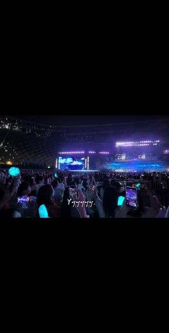 颜人中首场体育场演唱会圆满成功 #吃喝玩乐分享计划 #演唱会live的意义 #颜人中 #演唱会大合唱 一秒都不舍得剪~你的每一步都算数!不要谦虚了啦你真行