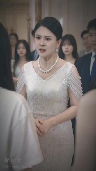 我在即梦发现了一个超棒的作品!来即梦AI,看更多精彩内容!#梦到哪出演哪出 #即梦马年抓马大会 #即梦AI