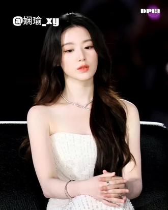 叶舒华 “我爱我的本身。就算在你们的眼里觉得是瑕疵,我都觉得珍贵,这就是我要的美”#叶舒华 #叶舒华我是谁 #叶舒华唯一门面