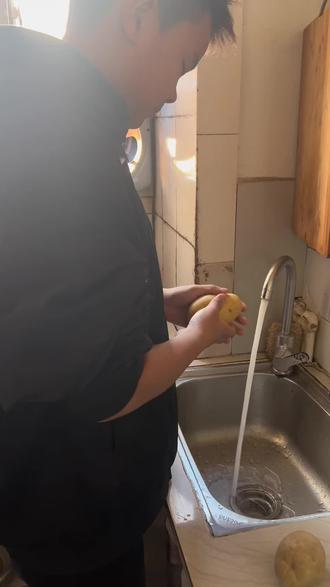 哎哟,不错噢。英文版土豆泥!