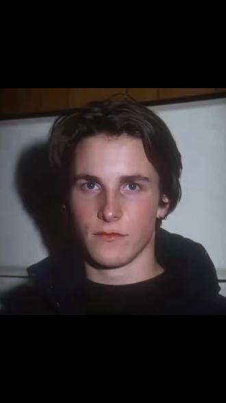 在人类生死存亡之际,由我出站爱神,刚开场就是豌豆嘴嗦技,差点就是魂飞魄散,还好我有神器炼成,进化成万古不灭金刚不坏之躯,全盛状态的我也只是勉强迎战爱神之嘴,战斗持续三天三夜,爱神见我以是强弩之末,忽然间,神技▪俄罗斯大坐瞬发至钢筋至尊骨之上,我被这突如其来的攻势瞬间缴械,量大到覆盖爱神全身,就在此时爱神失去了视野,爱神猜对了我是强弩之末,但我觉醒了第二次神器炼成,霎那间,至尊骨冲出天际,貌似有万米之长,横跨整个诸神竞技场,整座场馆无一不惊叹,而爱神此时仍被困于至尊骨精华之中,我抓住机会,一击破解俄罗斯大坐,二击将爱神顶上云霄,三击爱神魂飞魄散,就这样我赢下了最后一场战斗,而我也在事后昏迷一月才醒,而我的至尊骨也减到了20cm…真是一场艰难的战斗啊#美的全屋智能 #白虎 #甜妹 #帅哥 #福瑞