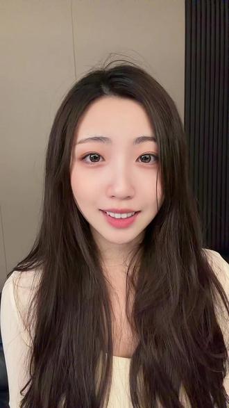 所以什么是更勇敢?是离开,还是留下?#小镇女孩 #女性成长 #人生选择 #情感共鸣 #你会怎么选