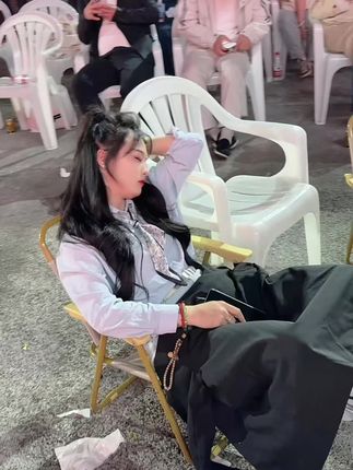 为自己更好的生活 每天高强度的工作 把最好的一面留给你们 心酸只能自己埋在心里 辛苦啦 @小云儿【128】💫 #vlog日常 #原创视频