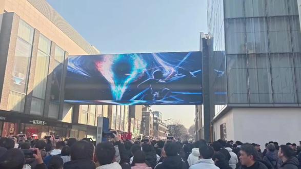 #飞行雪绒应援计划 #鸣潮#漫展#爱弥斯
上个星期周日下午3点钟拍的,当时有点背光位置不太好,但还是全程拍了.这是我第一次参加这种线下活动,那天真的是太开心了.惊喜满满.老师们都很温柔热情,情绪价值真的拉满!同时辛苦各位老师了,当天杭州真的超级冷!很敬业!这次线下活动真的让没有参加过漫展的我,对漫展超级向往!以后有机会一定会去!