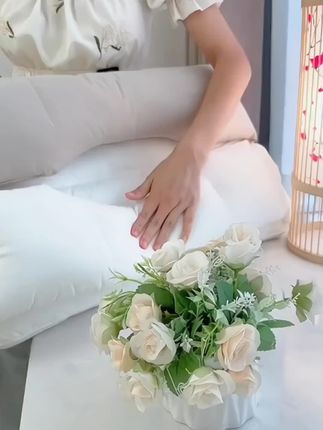 你知道吗?枕头不是用来枕头、而是用来枕脖子的。#枕头推荐 #护颈枕 #枕芯 #枕头 #护颈椎枕头 !!