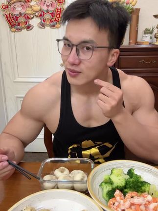 倒计时62天,不吃到撑,不饿到难受,感觉脸开始帅起来了哈