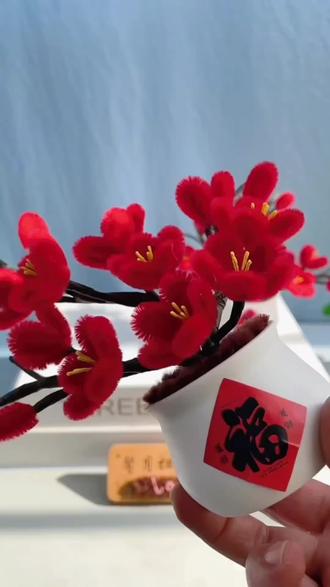 捻一束红梅,藏五福暖意。扭扭棒梅花小盆栽教程!#扭扭棒 #手工diy #我的手工作品 #亲手制作礼物