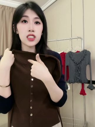 2025依贝秋冬修身上衣百搭显瘦长袖针织衫短款小香风时尚针织开衫#针织开衫女 #小香风针织衫女 #短款针织开衫女