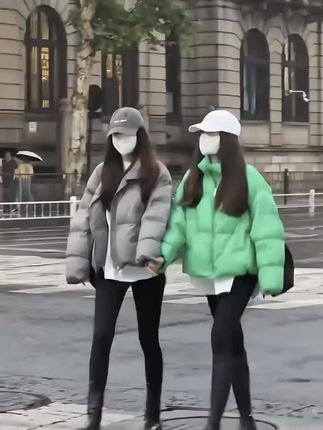 你们要的鲨鱼裤来咯#鲨鱼裤 #鲨鱼裤真心好穿 #鲨鱼裤有多香 #鲨鱼裤穿搭#显高显瘦显腿长