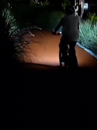 自行车灯前灯强光夜骑尾灯山地公路手电筒儿童防水骑行#自行车灯前灯 #车灯 #车灯推荐 #自行车灯推荐 #好物推荐🔥