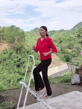 不跑不跳,每天坚持爬楼30分钟,再大的肚的肚子也不怕,在家就用这!#居家锻炼 #一起来锻炼 #运动健身 #居家健身 #好身材练起来