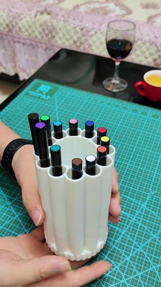 旋转上升笔筒#拓竹 #3d打印年货 #3d打印 #建模 #模型制作