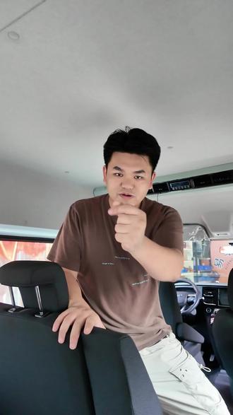 江铃福顺驻车空调升级案例中顶装在B柱不阻碍空间#惠州易丰空调 #惠州汽车空调维修 #江铃福顺驻车空调 #福顺改装空调 #江铃福顺改装空调