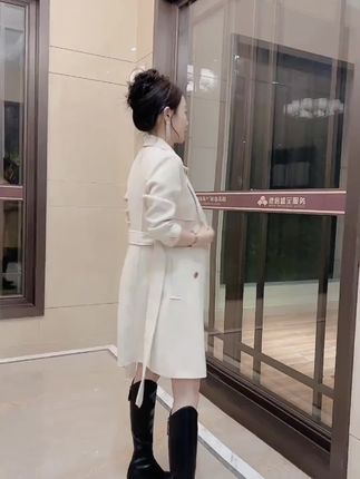 女士爆款2025春款新款正品生日高档收腰显瘦155穿风衣修身小个子