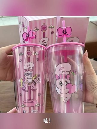 1. 瑞幸艾丝乐小兔七夕联名周边来啦!徽章/纸袋/贴纸/杯子全收录,正品代购速抢~ #瑞幸七夕联名 #艾丝乐小兔周边 #正品代购 #瑞幸限定