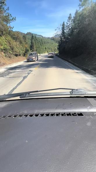 公会到沙田的路差不多修好了,,,
#盘山公路