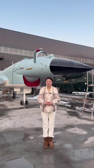 刚打造好的歼10战斗机模型,大家觉得怎么样?#歼10 #军事模型 #手艺人 #奇兵汇模型王永霞 #手搓战斗机