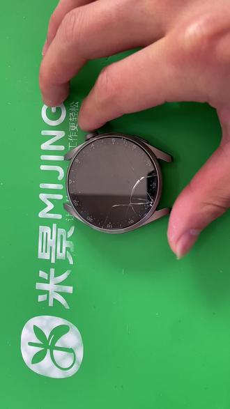 武汉到店维修的华为watch3pro手表换外屏全过程,请沉浸式欣赏#沉浸式 #华为watch3pro #手表维修#坤哥修机