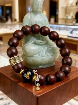 #即梦AI #盘玩 #文玩手串 #收藏品 #沉香手串