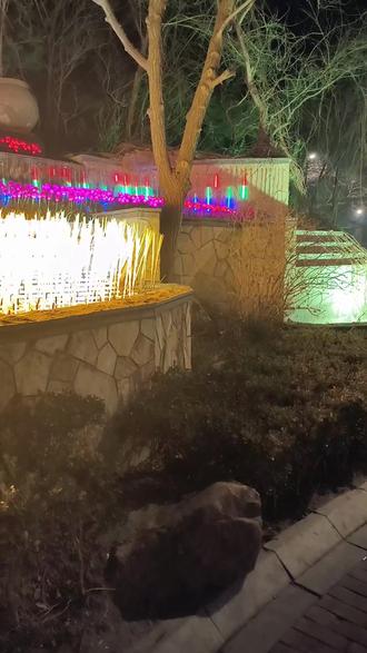 “良辰美景,灯火阑珊,用镜头捕捉夜的温柔。✨📸 #用抖音记录人生 #这个音乐从来没让我失望过 #点亮世界点亮你”