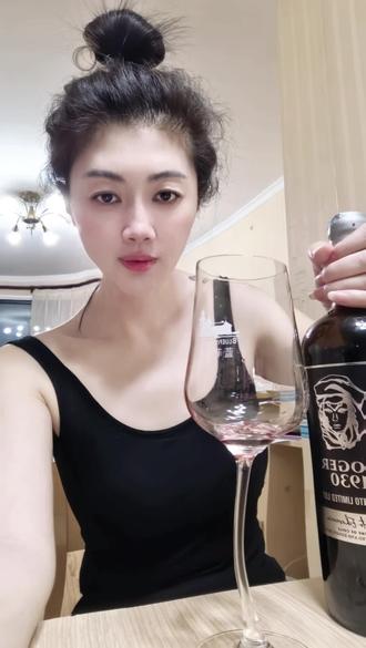 喝点酒感冒能不能好?#感冒#蓝菲红酒