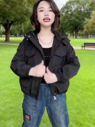 春秋新款大码拉链口袋显瘦冲锋衣洋气女宽松上衣外套时尚连帽休闲