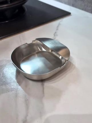 用这个托盘以后,灶台干净整洁了