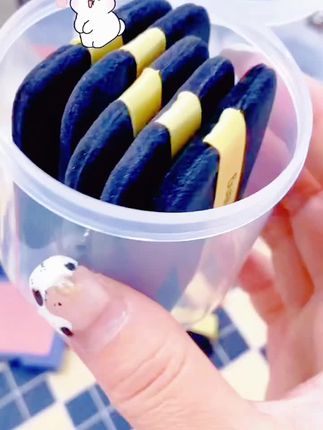 #好物推荐🔥 #粉饼替换粉扑 适配多种粉饼的植绒粉扑,双面哑光定妆超绝,谁用谁爱上✨