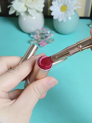 轻松画出漂亮精致的唇型就用这种#伸缩口红刷#伸缩唇刷#化妆刷#涂口红#口红刷