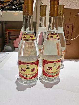 经典款汾酒,清香型白酒,53度,纯粮酿造。