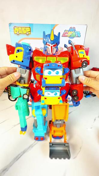 磁吸合体变形可以拼装出多种形态 #玩具#百变校巴#益智玩具#变形玩具#玩具推荐