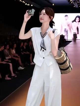 #气质套装穿搭 #气质套装 #时尚搭配 #时尚女装穿搭 #时尚套装