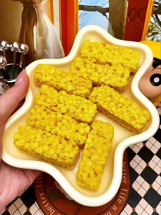 这个玉米酥也太好吃啦!里面加了花生和芝麻,香香脆脆的,有很浓的玉米香气,是非油炸的,好吃不上火!