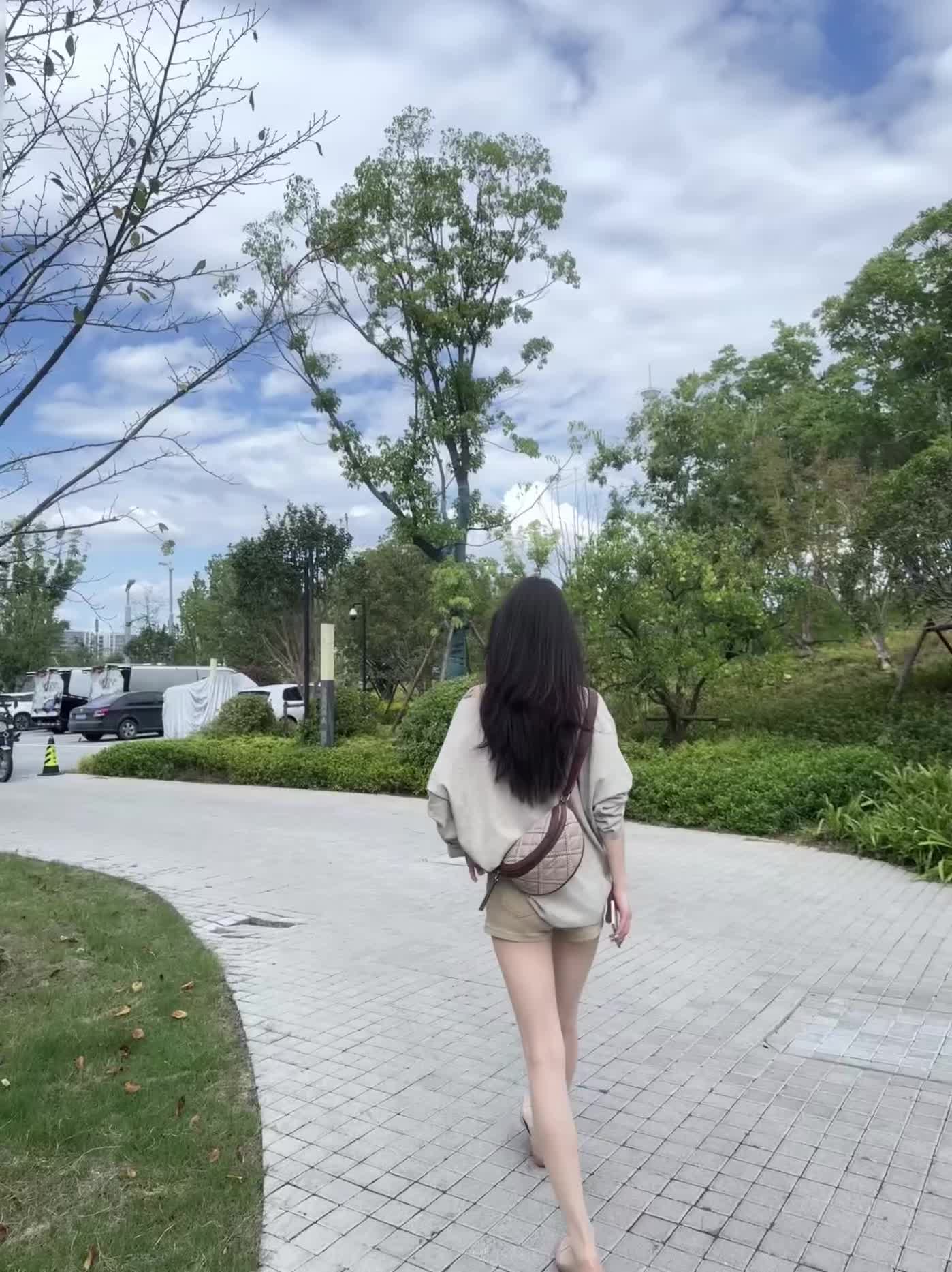 把我上条消息回了好吗 不然不方便找你 #随拍 #秋天