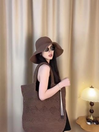 手提包小清新全包围式欧美风草编包编织包韩版手工编织包包#种草 #包包推荐 #今日穿搭 #穿出你的时尚你的感觉 #夏日必备
