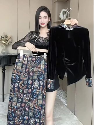 #新中式套装#优雅贵气#丝绒盘扣上衣#高级感半身裙#时尚洋气减龄