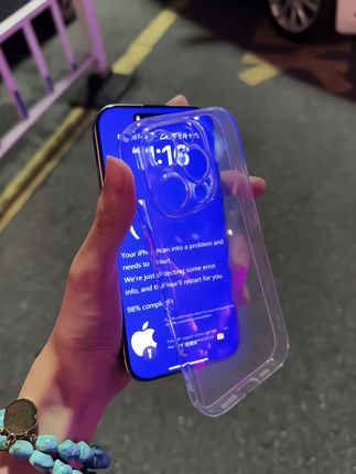 轻奢极简不发黄透明壳!不发黄!不发黄!不发黄!#iphone17 #分不清是在炫耀iphone17还是手机壳#不发黄 #数码科技