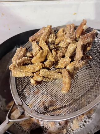 自家腌制晾晒的#清真干牛肠 #分享家乡美食