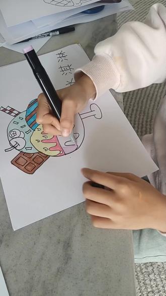 今天画个冰淇淋卡通画#小朋友的世界 #小朋友绘画#小朋友的快乐就是如此简单 #小朋友学画画