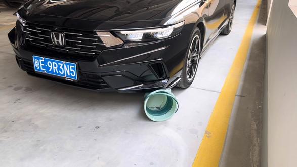 十一代半雅阁前杠护角来了,很多雅阁车友开车时很容易剐蹭到前杠,去维修又得花大几百,可以提前安
装这款雅阁专用前杠护角,装上去之后,再也不用担心别蹭了,而且外观看起来更加运动帅气了!#雅阁前杠护角 #本田#汽车好物#前杠护角