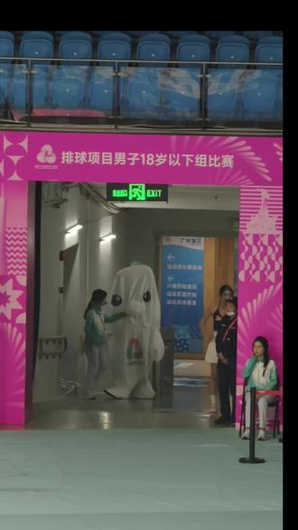 大湾鸡在后台忙些啥?#大湾鸡 #全运会大湾鸡