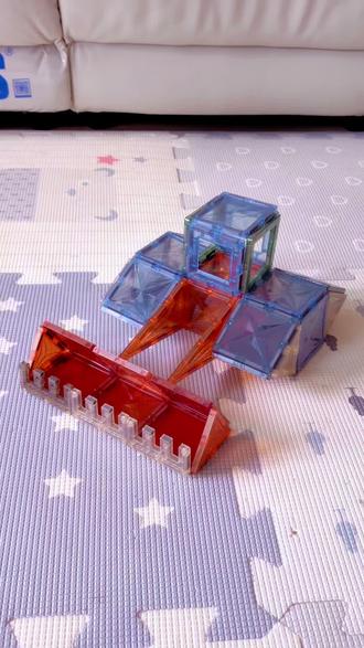 磁力片100种搭法(100/62)铲车
#磁力片#磁力片陪玩#磁力片陪娃#磁力片教程#磁力片拼图大全教程